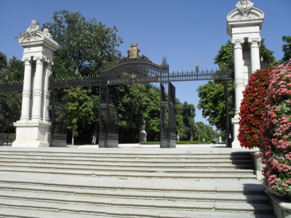 Parco Buon Retiro, cancello Plaza Independencia